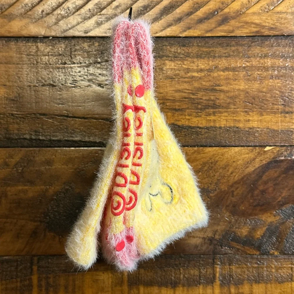 NWT Disney Winnie The Pooh Rose Scented Fuzzy Slipper Socks OS